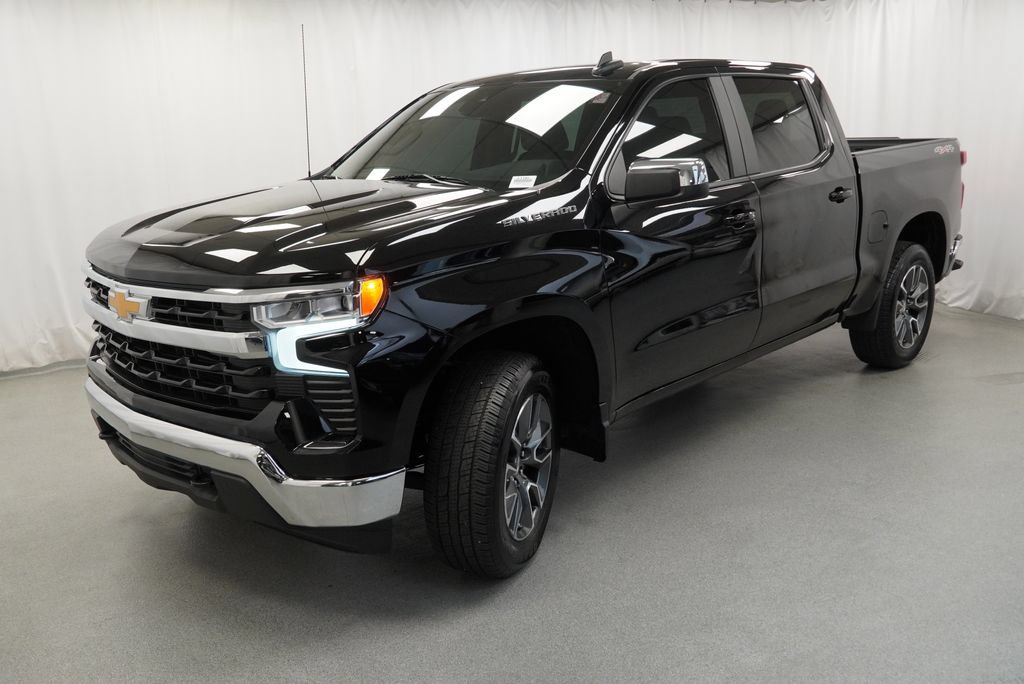 Used 2023 Chevrolet Silverado 1500 LT AWD/4WD image 4