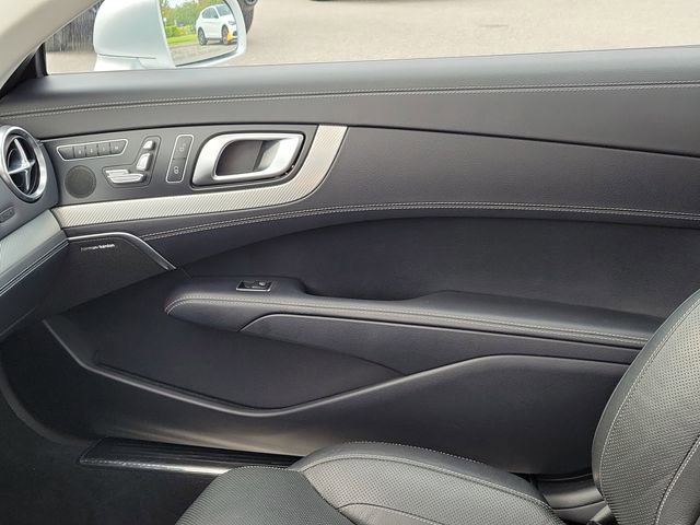 Used 2017 Mercedes-Benz SL 550 w/ Driver Assistance Package image 9