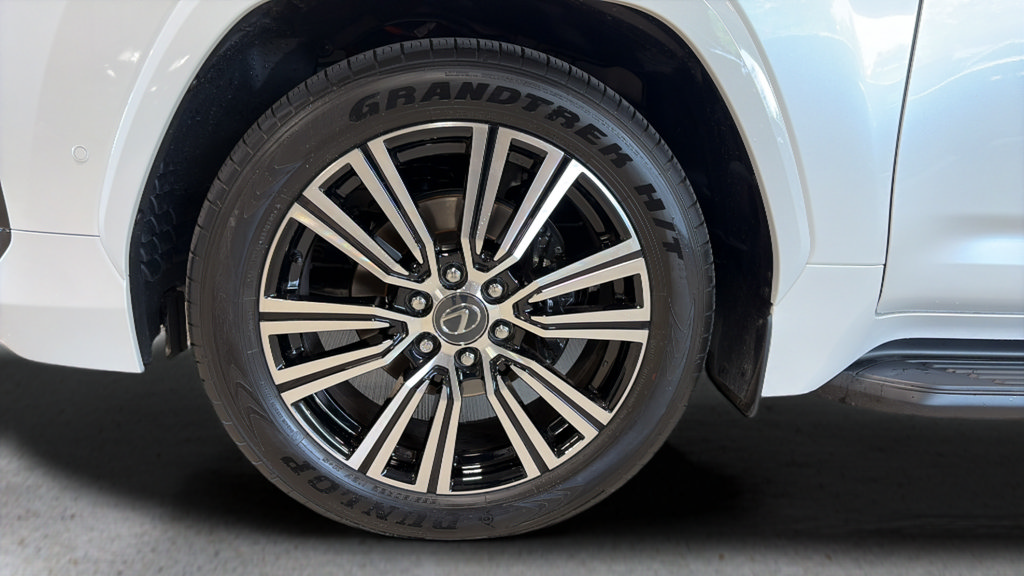 New 2026 Lexus LX 700h Luxury AWD/4WD image 11