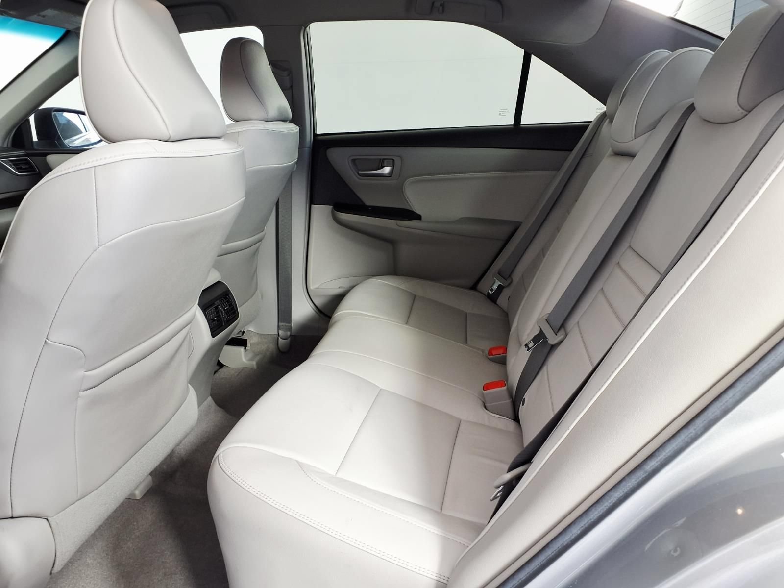 Used 2017 Toyota Camry XLE FWD image 10