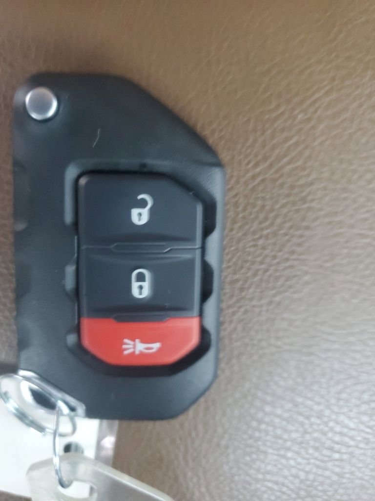 Used 2023 Jeep Wrangler Unlimited Sahara w/ Safety Group image 35