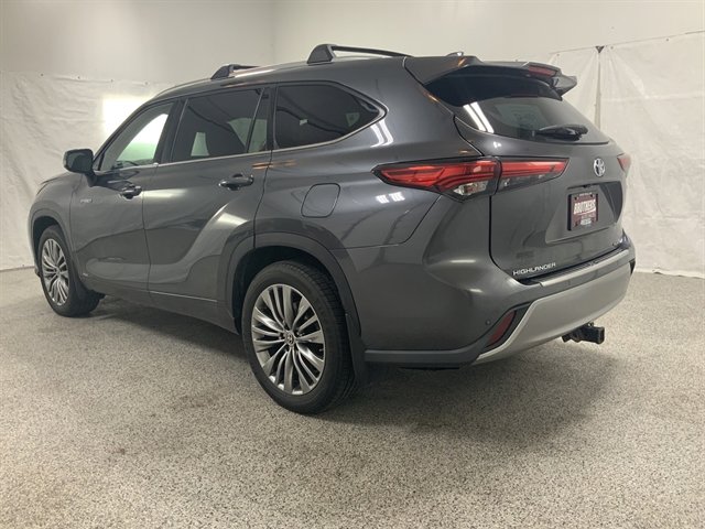 Used 2020 Toyota Highlander Platinum AWD/4WD image 3