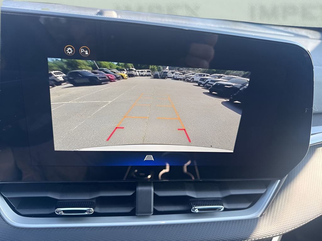 Used 2026 Chevrolet Equinox LT FWD image 19
