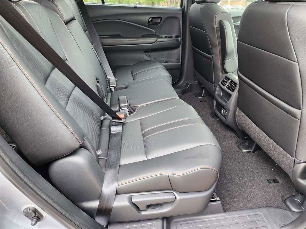 Used 2023 Honda Passport TrailSport image 18
