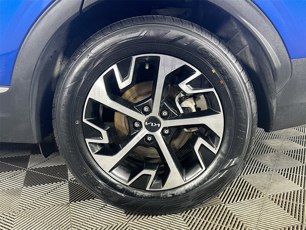 Used 2023 Kia Sportage EX image 35