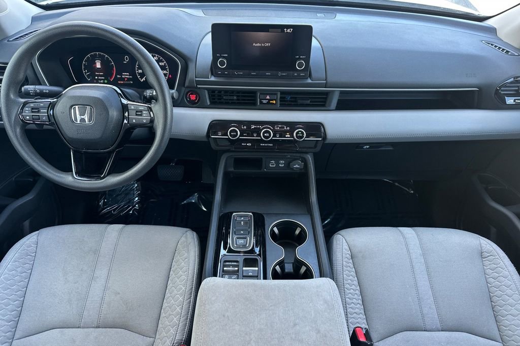 Used 2023 Honda Pilot LX image 12