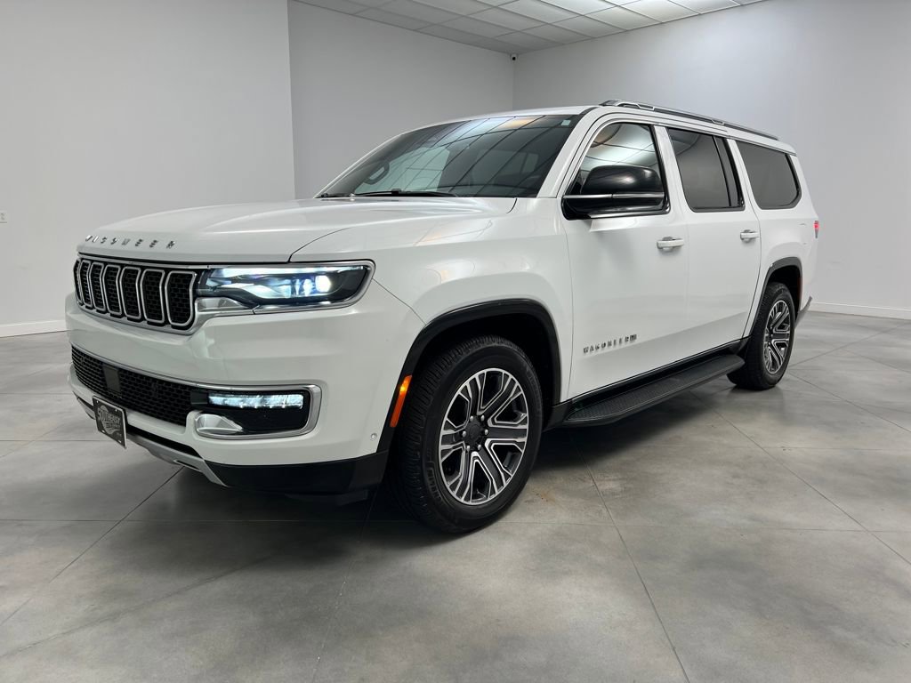 Used 2024 Jeep Wagoneer L Series II w/ Flexible Seating Group image 3