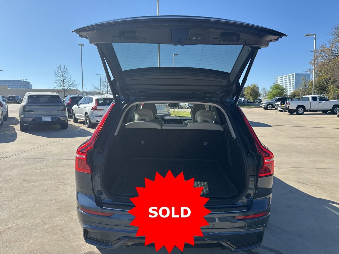 Certified 2024 Volvo XC60 B5 Core w/ Protection Package Premier image 7