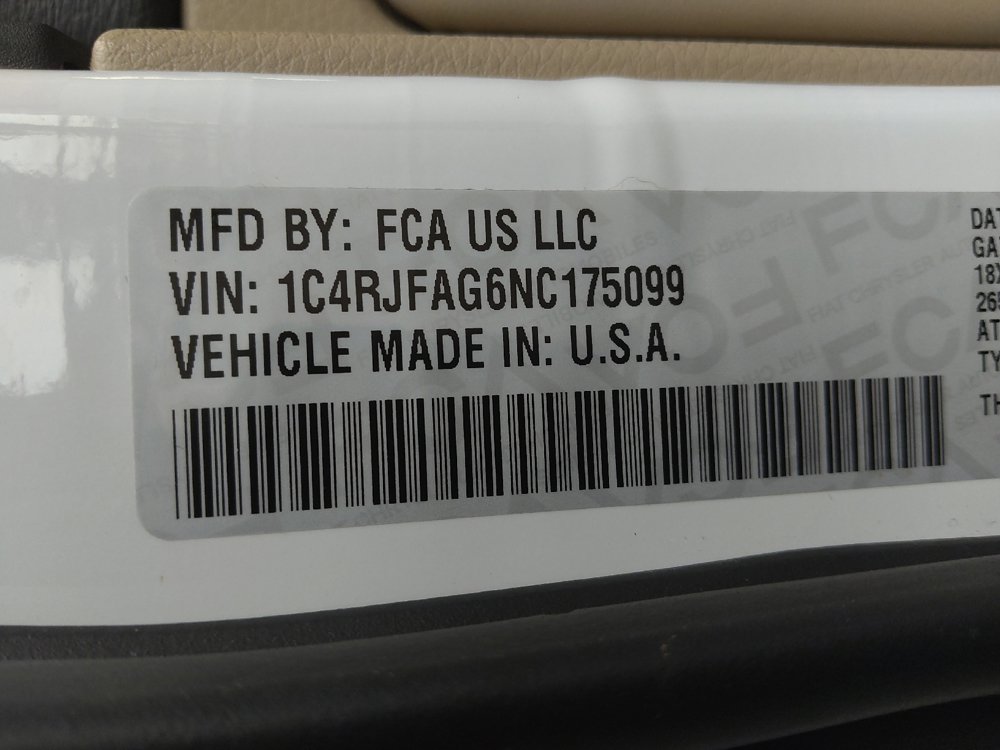 Used 2022 Jeep Grand Cherokee Laredo E AWD/4WD image 33