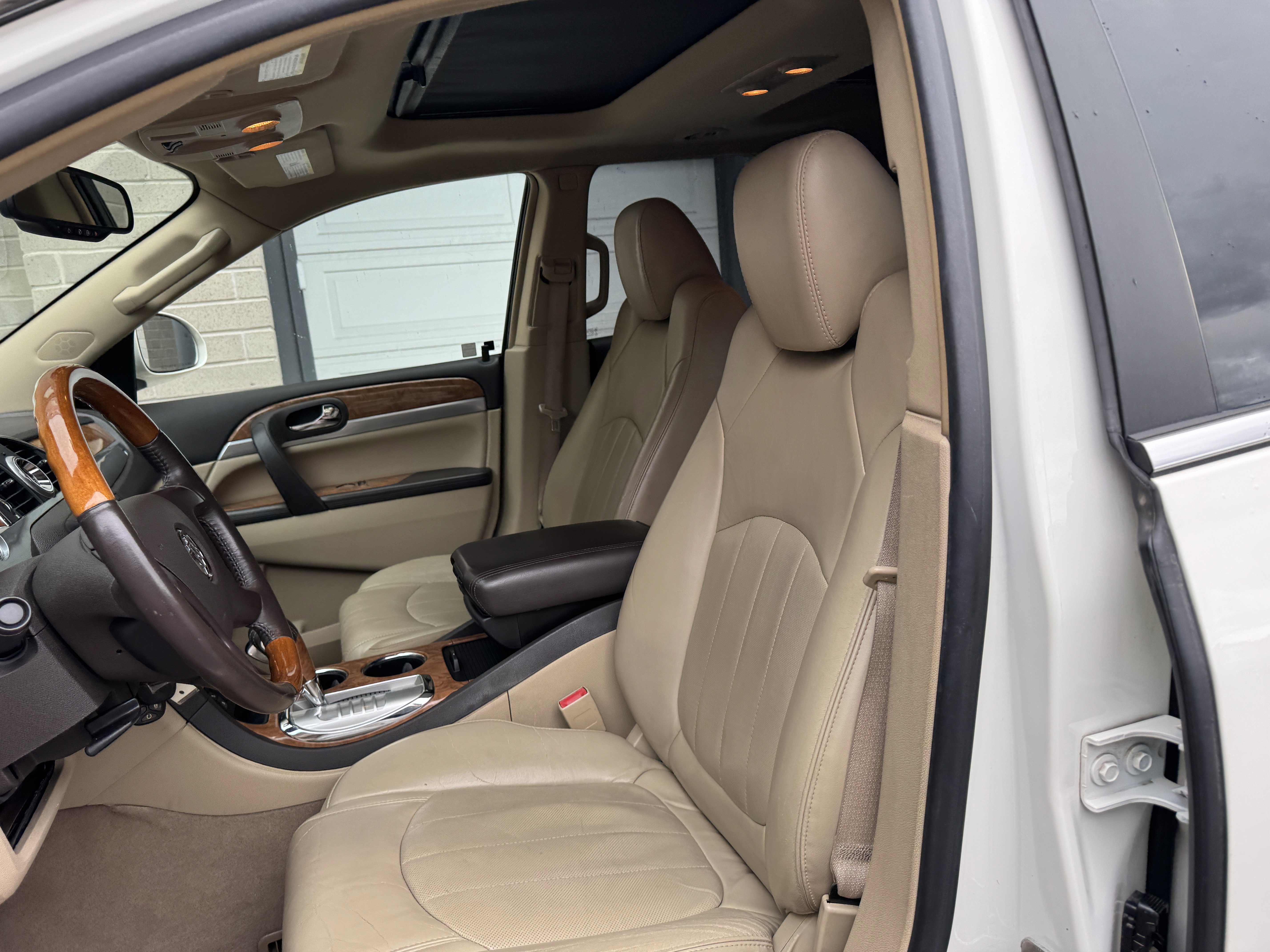 Used 2010 Buick Enclave CXL w/ Trailering Provision Package AWD/4WD image 17