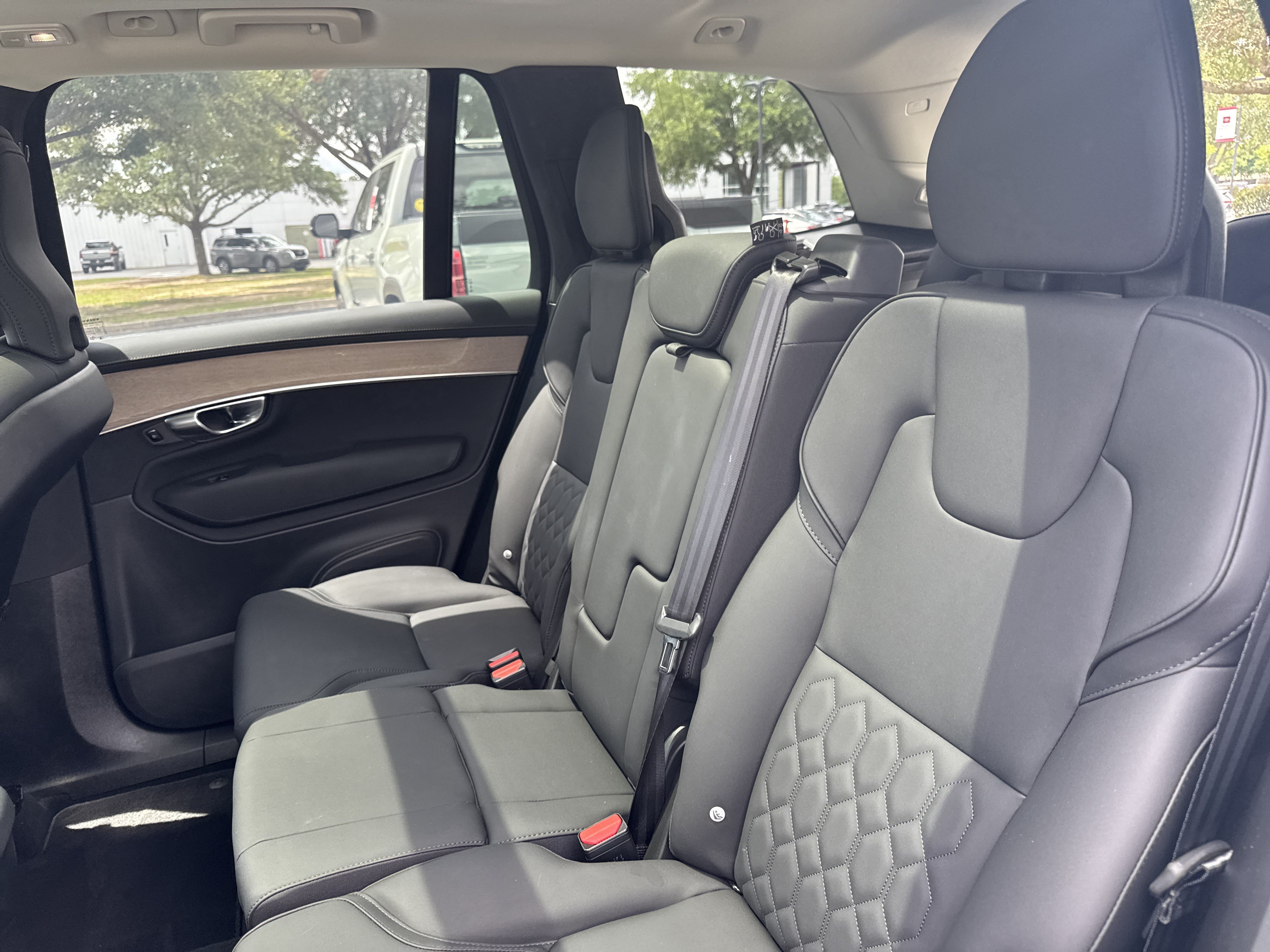 Used 2025 Volvo XC90 B6 Plus AWD/4WD image 25