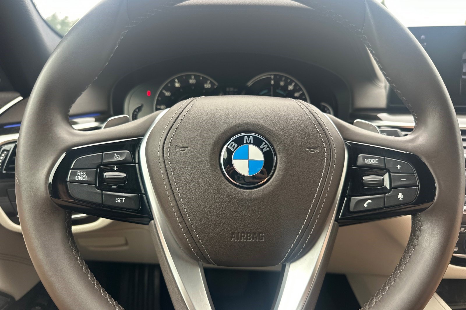Used 2018 BMW 530e RWD image 29