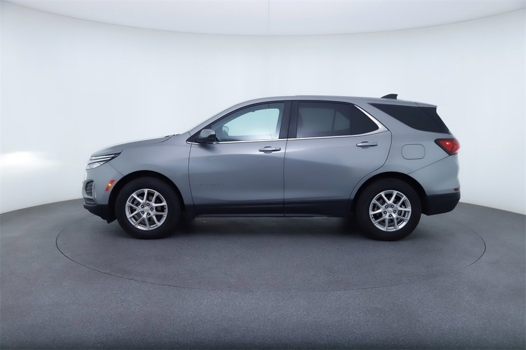 Used 2024 Chevrolet Equinox LT image 2