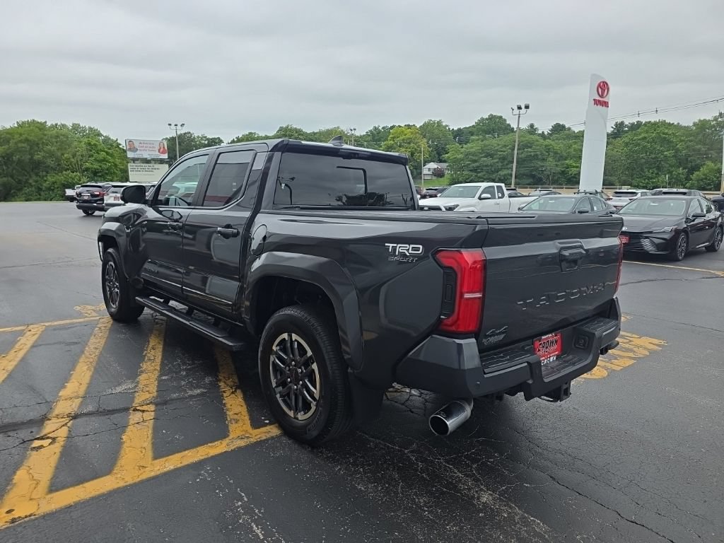 Used 2024 Toyota Tacoma TRD Sport AWD/4WD image 7
