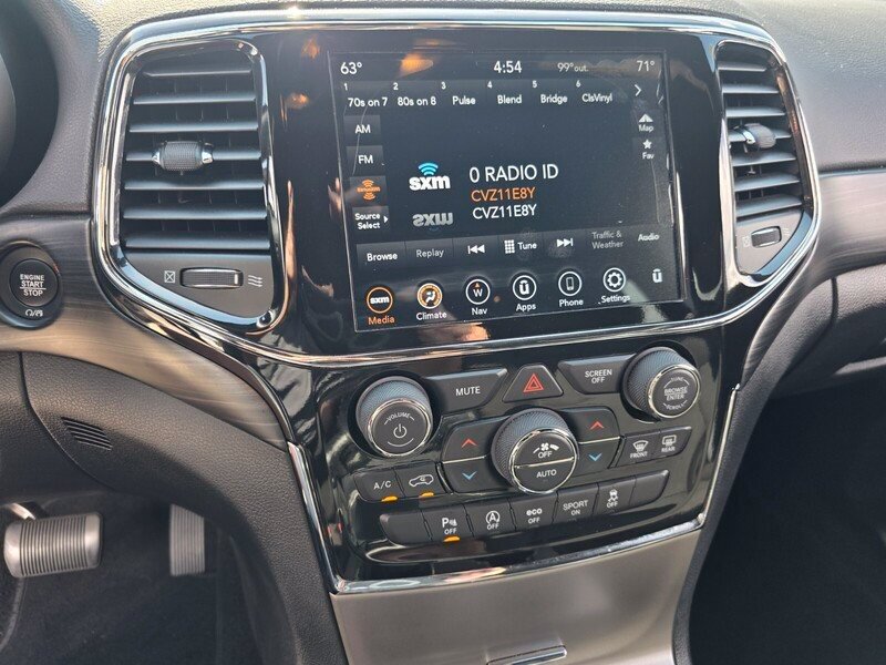 Certified 2022 Jeep Grand Cherokee Laredo E RWD image 22