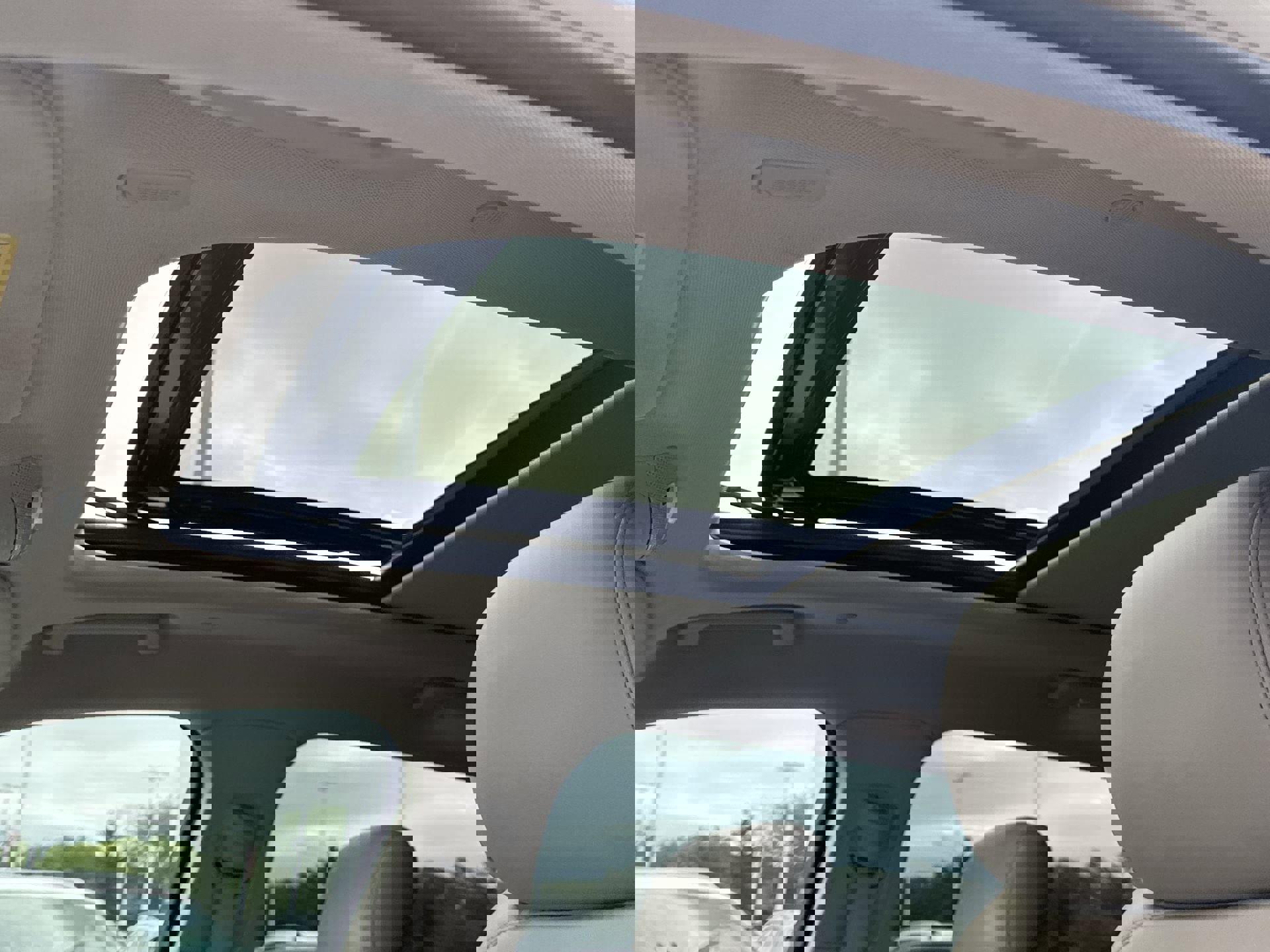 Used 2022 Lincoln Nautilus Reserve w/ Equipment Group 201A image 19