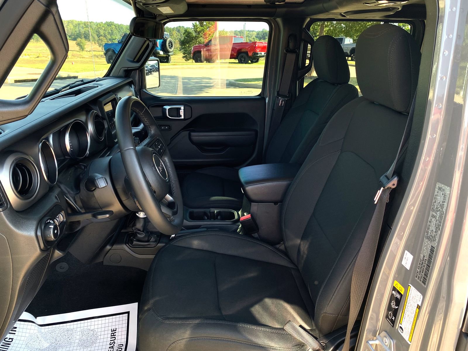 Used 2022 Jeep Wrangler Unlimited Sport image 12