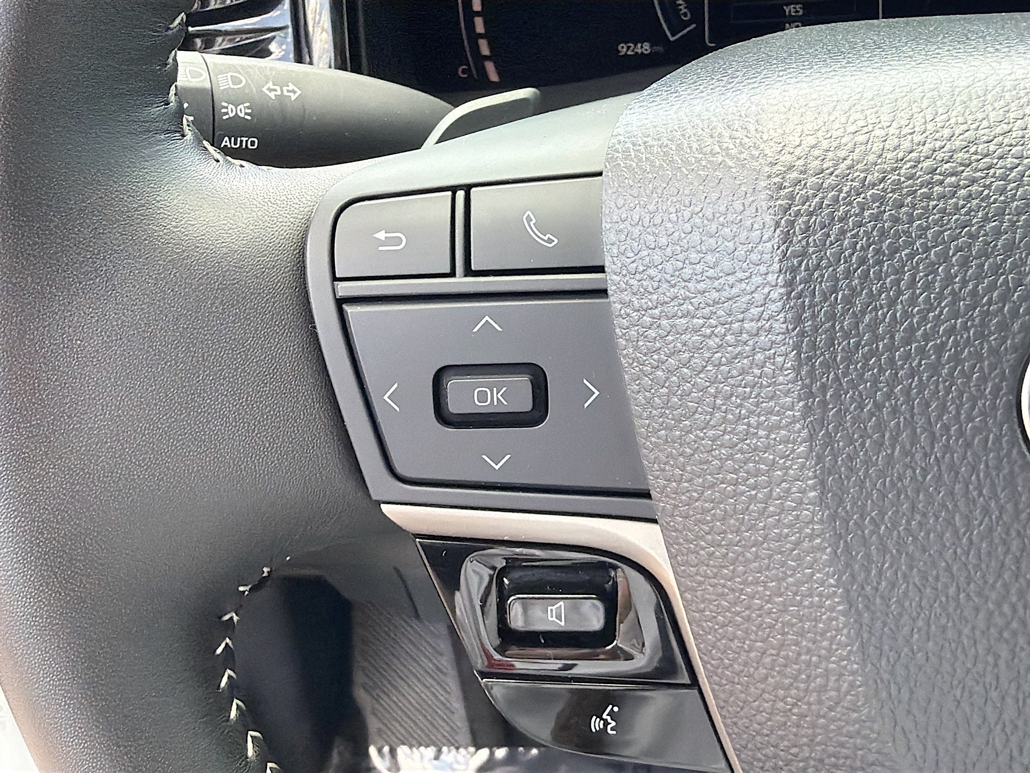 Used 2025 Toyota Camry SE w/ Multimedia Upgrade Package FWD image 36