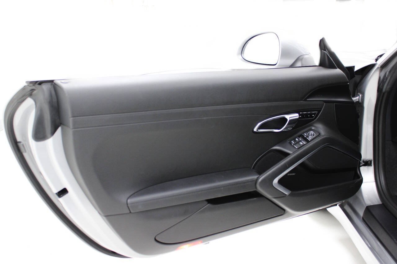 Used 2017 Porsche 911 Carrera image 18