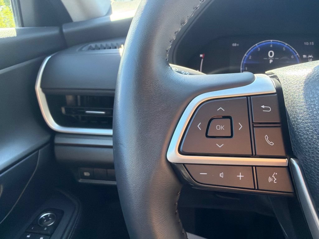 Used 2025 Toyota Grand Highlander AWD image 27
