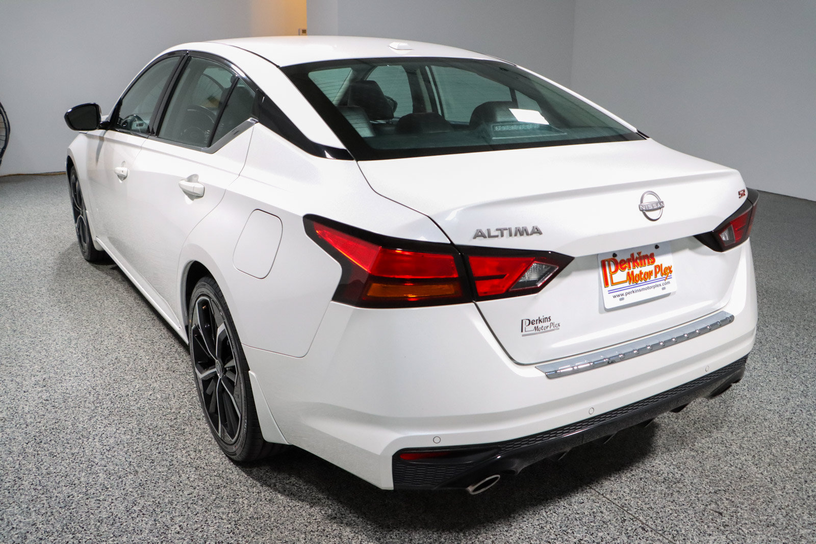 Used 2023 Nissan Altima 2.5 SR FWD image 7