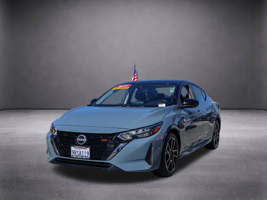 Used 2025 Nissan Sentra SR FWD image 9