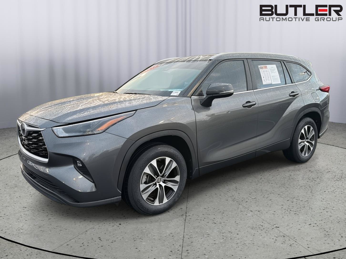 Used 2023 Toyota Highlander XLE