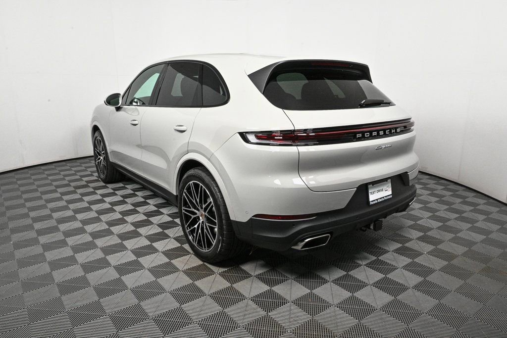 New 2026 Porsche Cayenne image 3