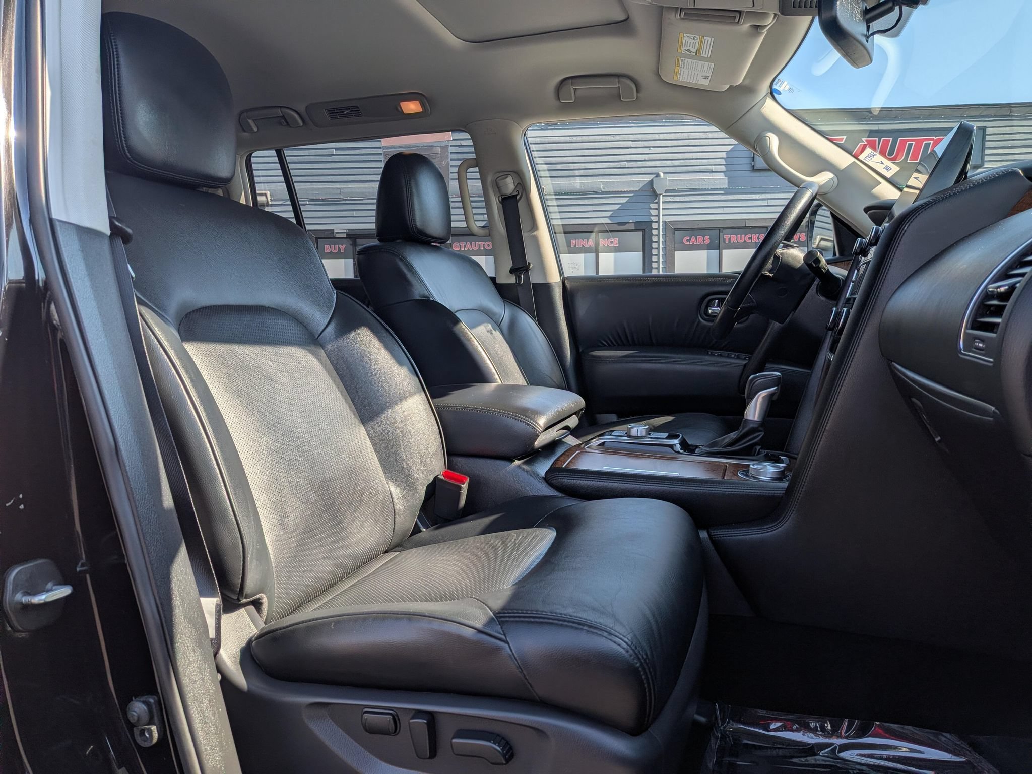 Used 2023 Nissan Armada SL AWD/4WD image 7