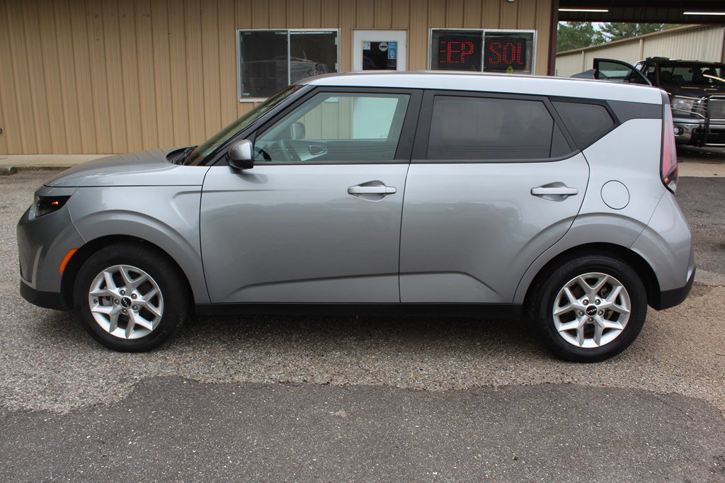 Used 2024 Kia Soul LX w/ Option Group 015 image 4