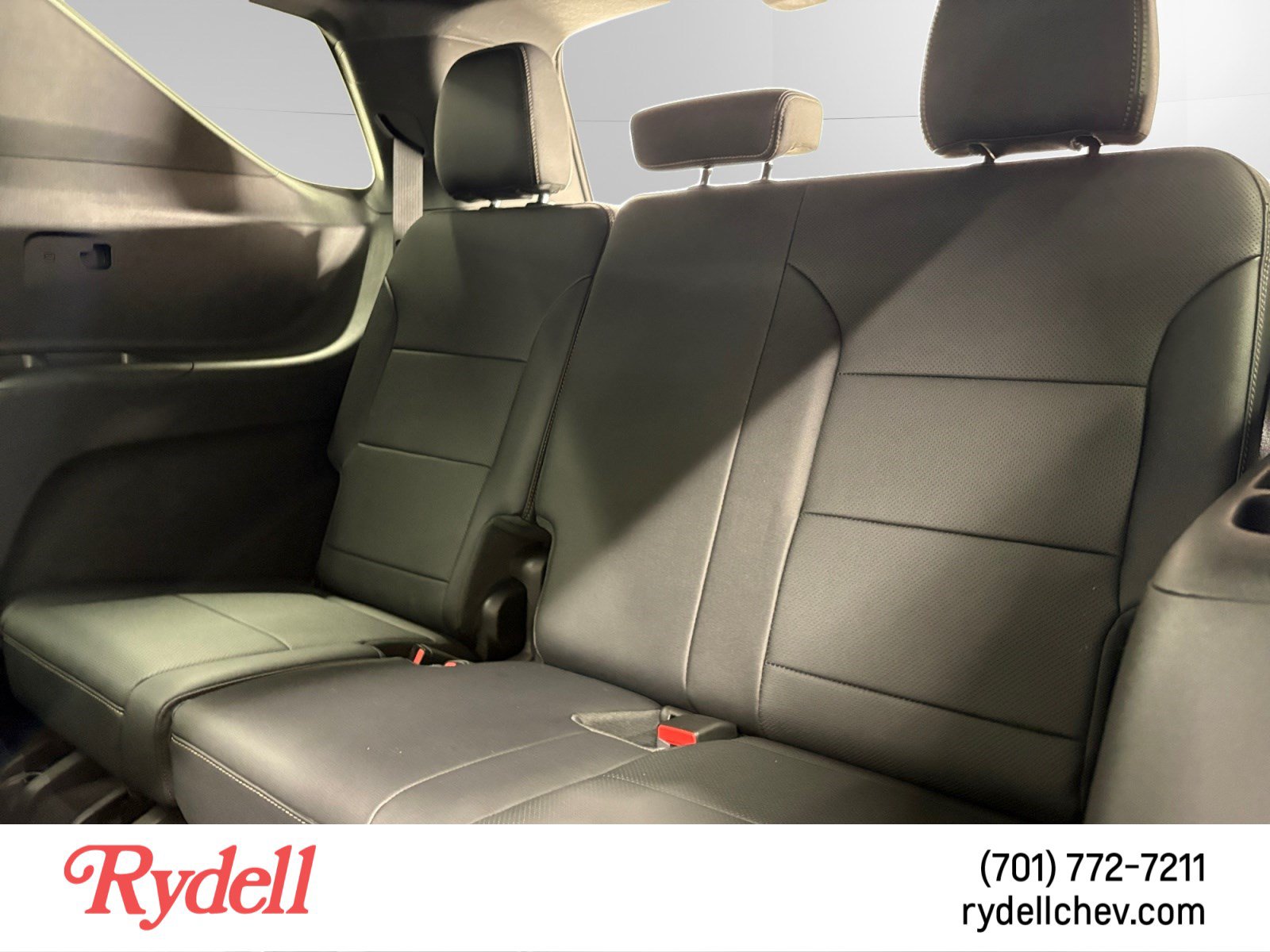 Used 2026 Chevrolet Traverse High Country w/ LPO, Floor Liner Package AWD/4WD image 16