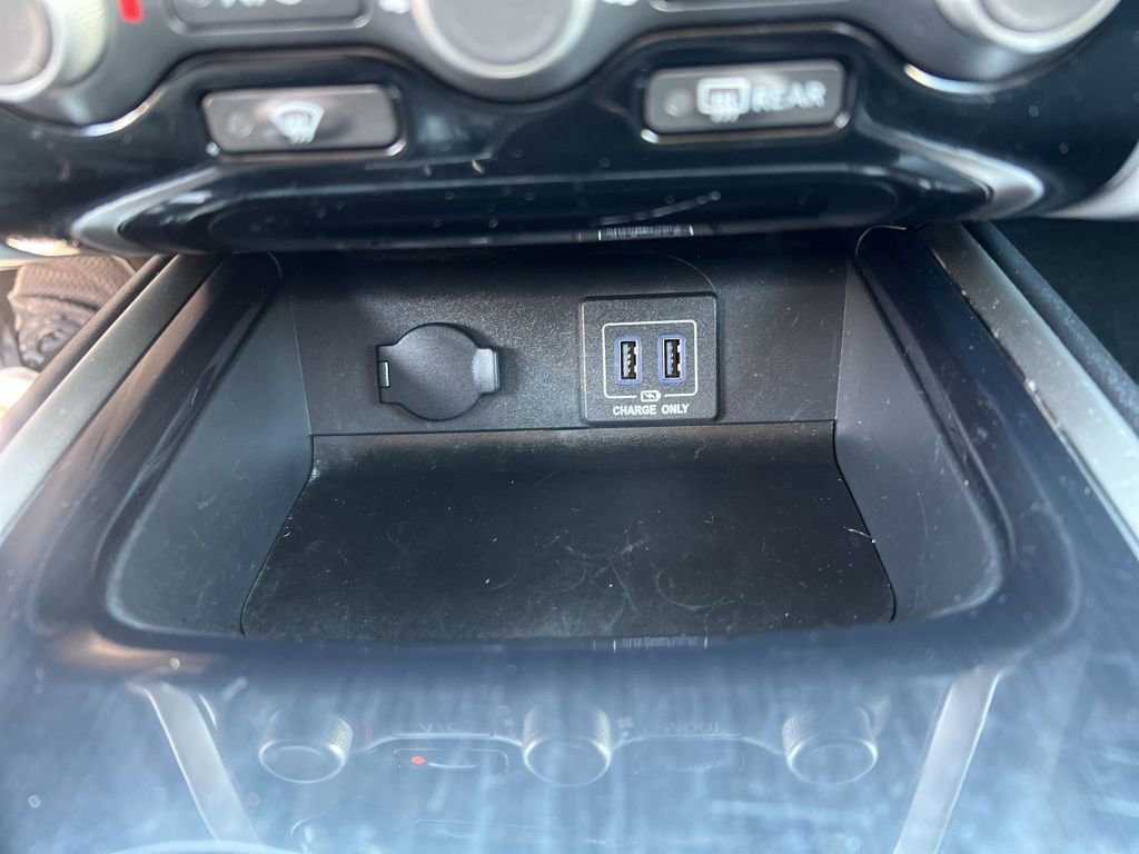 Used 2018 Nissan Pathfinder SV w/ Cargo Package image 57