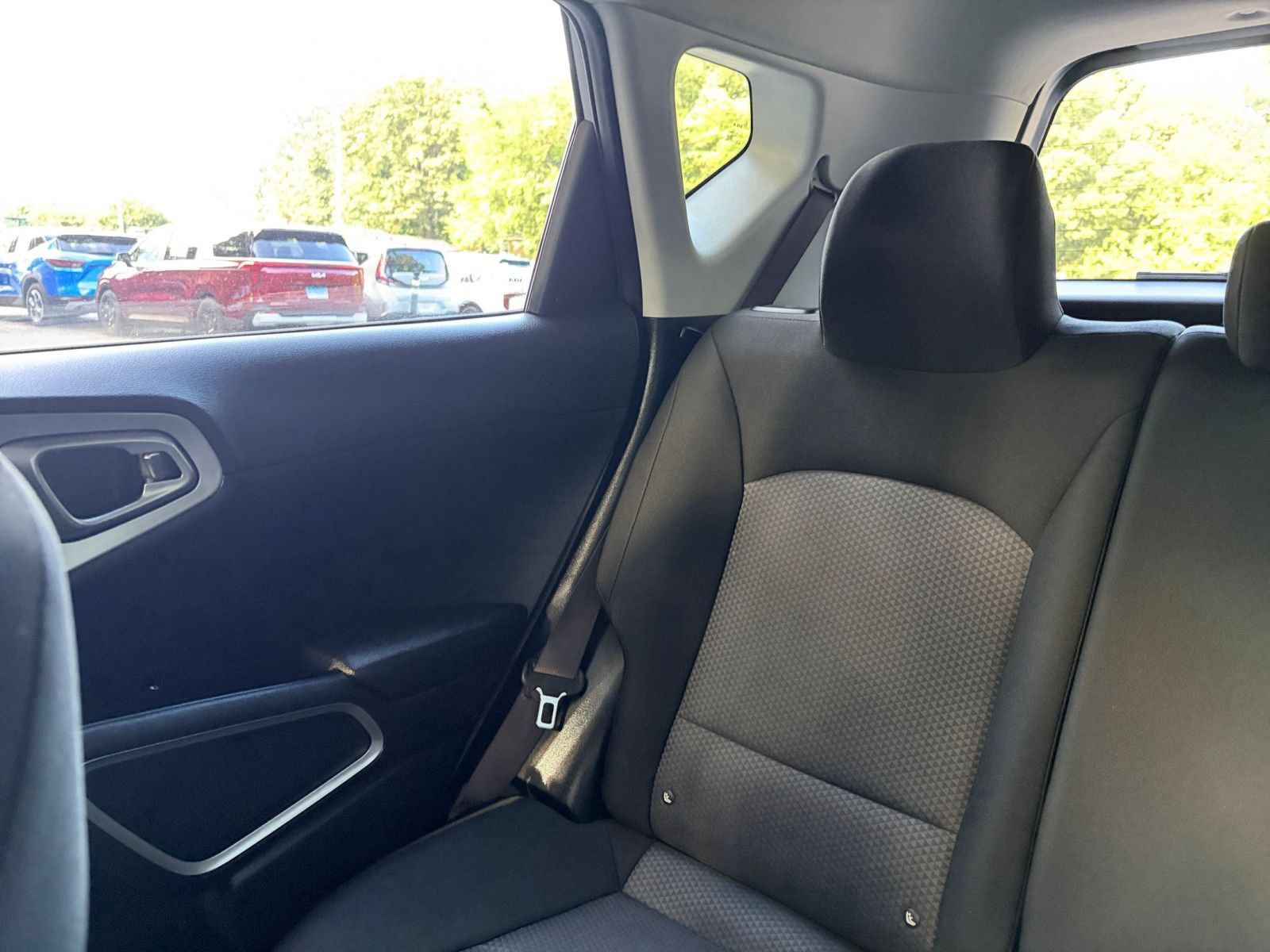 Used 2025 Kia Soul LX w/ LX Technology Package FWD image 37