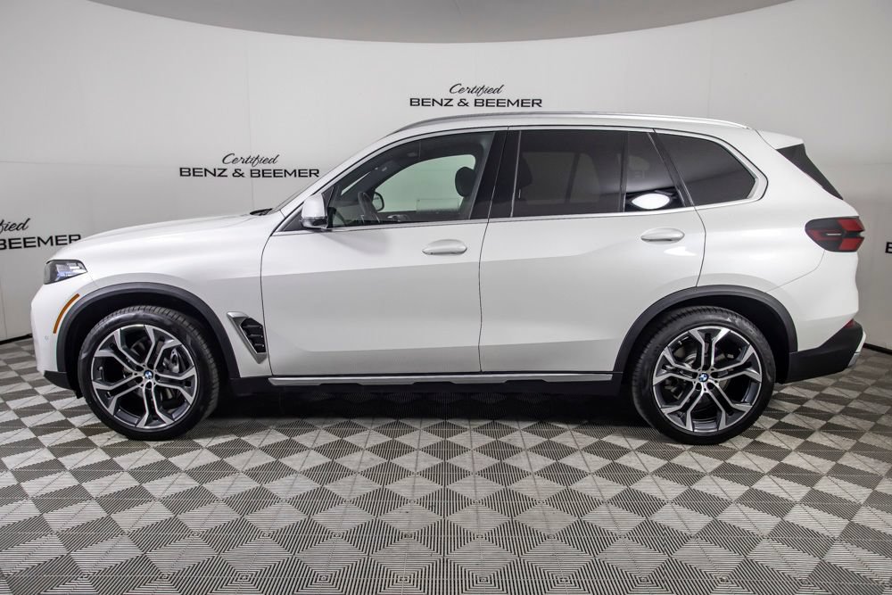 Used 2026 BMW X5 sDrive40i w/ Premium Package RWD image 10