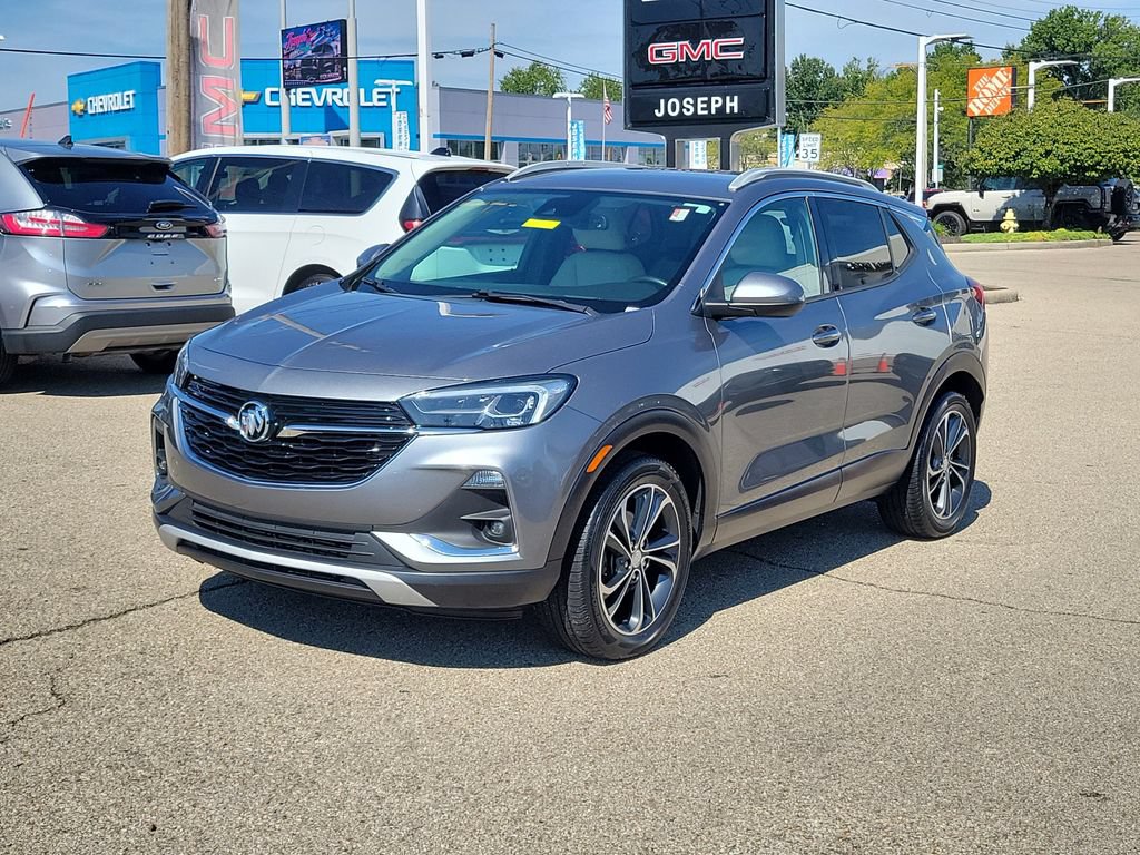 Used 2020 Buick Encore GX Essence FWD image 2