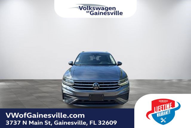 Certified 2024 Volkswagen Tiguan SE AWD/4WD image 2