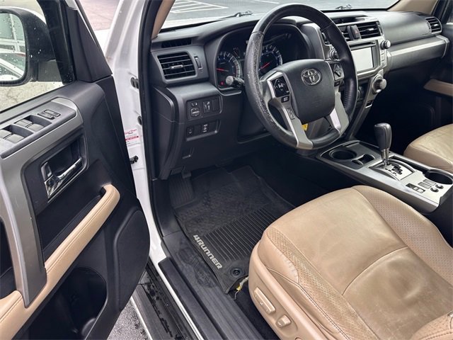 Used 2014 Toyota 4Runner SR5 image 10