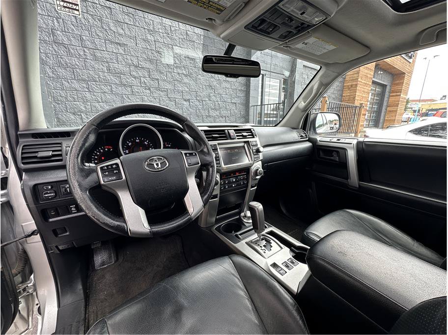 Used 2011 Toyota 4Runner Limited AWD/4WD image 2