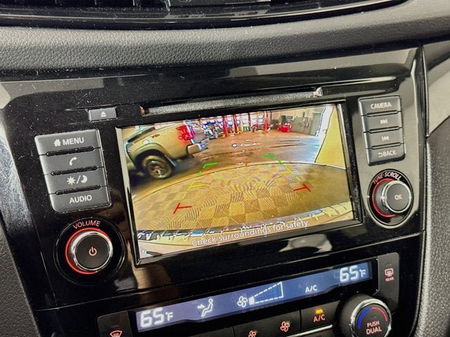 Used 2022 Nissan Rogue Sport SV AWD/4WD image 13