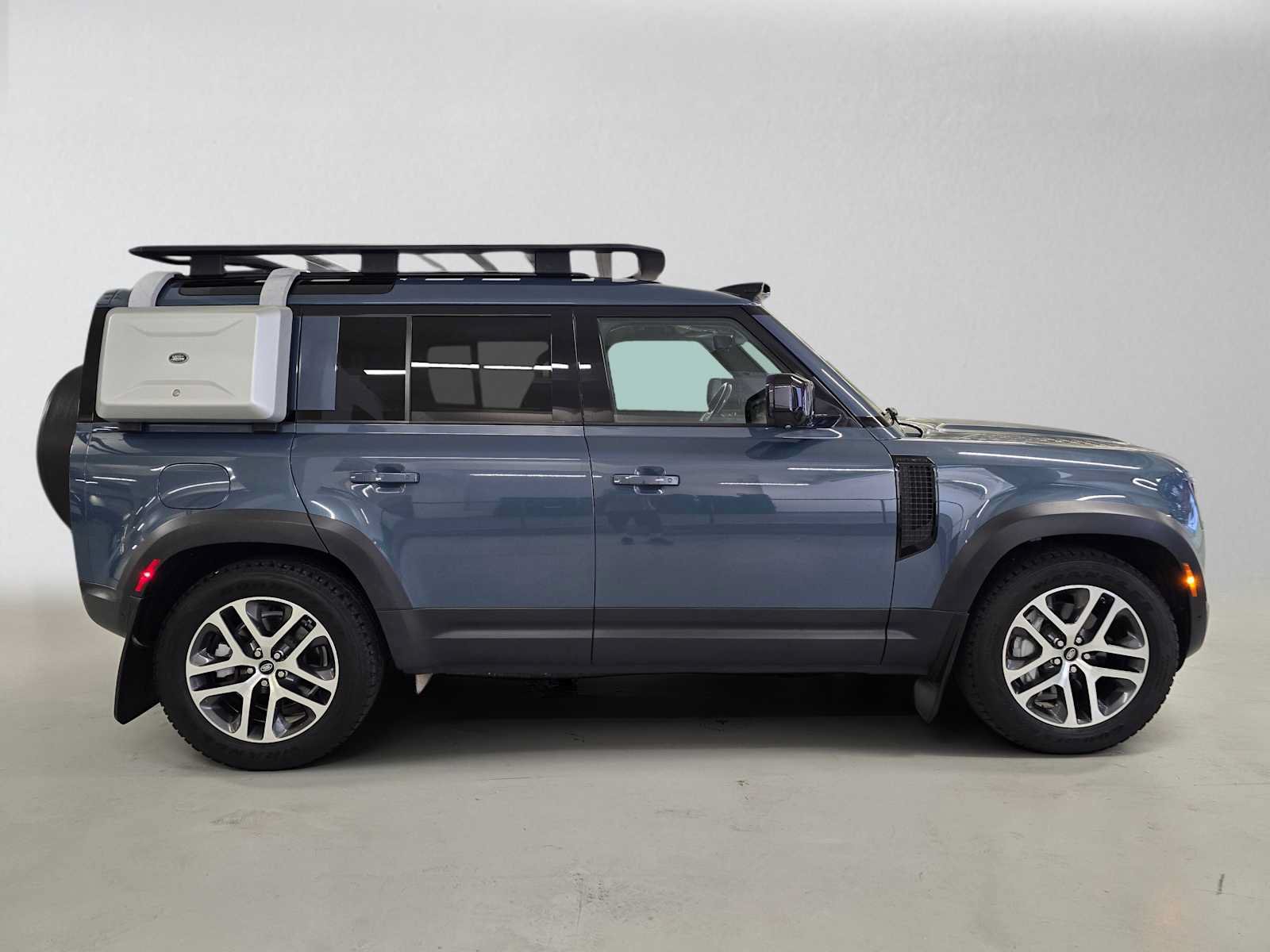Used 2020 Land Rover Defender 110 HSE AWD/4WD image 6