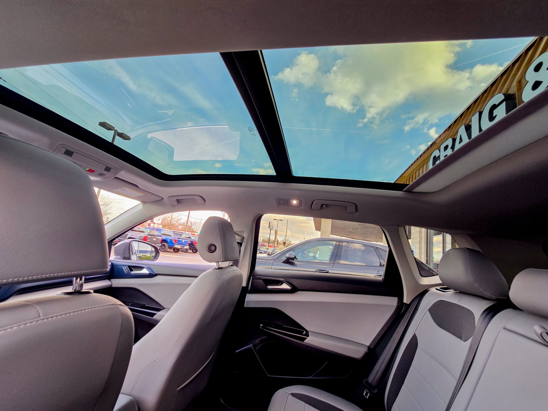 Used 2022 Volkswagen Taos SE image 31