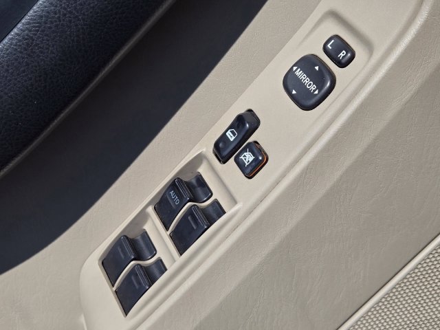 Used 2003 Toyota 4Runner SR5 RWD image 22