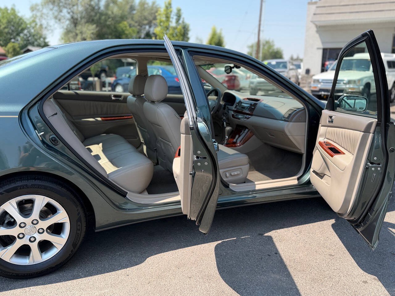 Used 2006 Toyota Camry XLE w/ VSC & Side Airbag Pkg FWD image 55