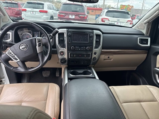 Used 2018 Nissan Titan SL w/ Chrome Package image 14