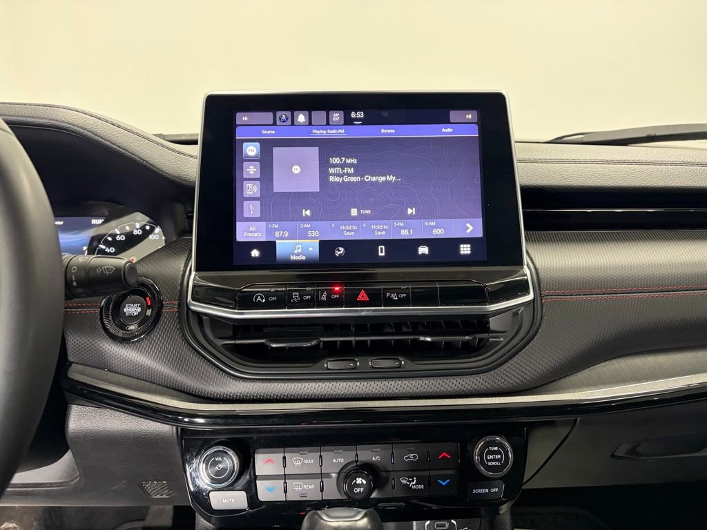 Used 2023 Jeep Compass Trailhawk image 12