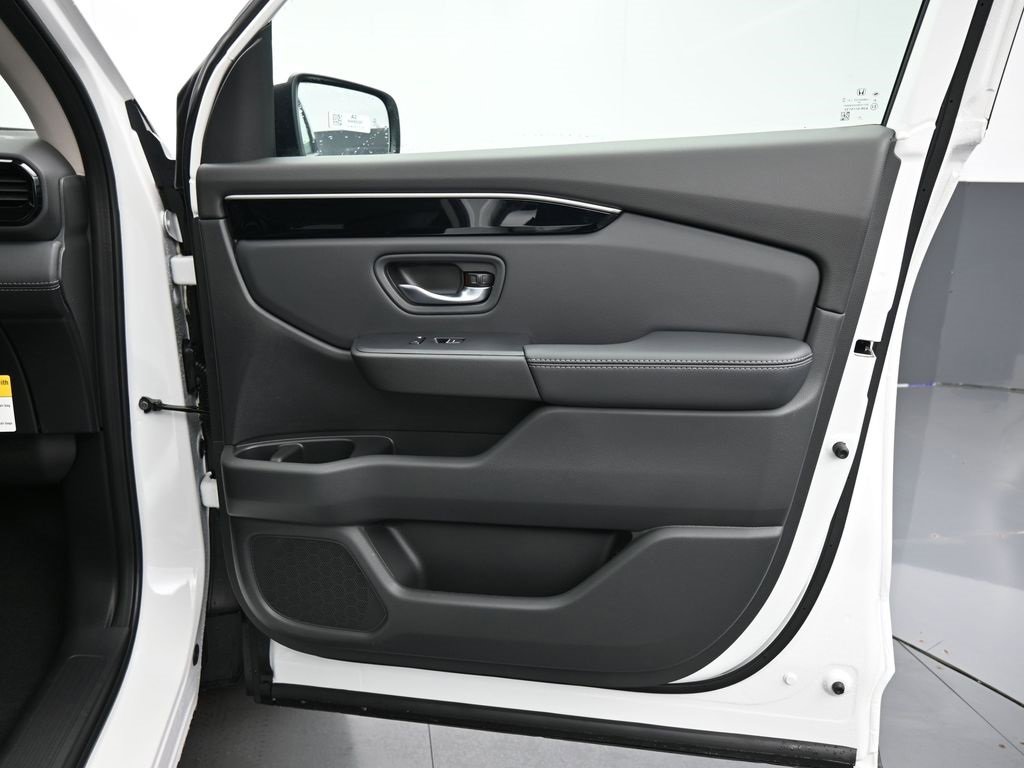 New 2025 Honda Pilot Touring image 41