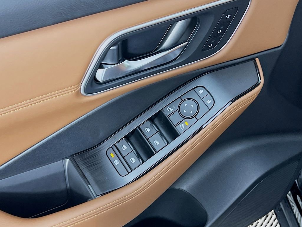 New 2026 Nissan Rogue Platinum AWD/4WD image 16