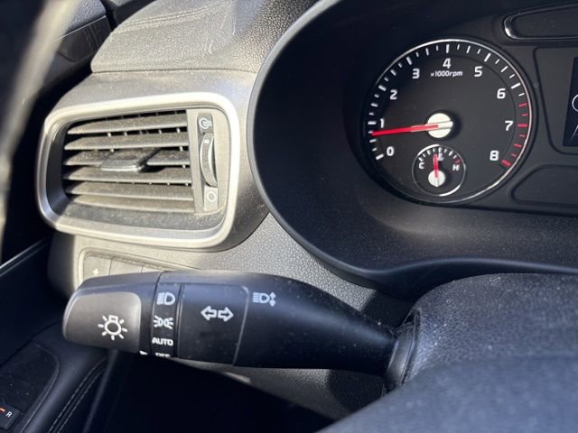 Used 2016 Kia Sorento LX w/ LX Convenience Package image 17