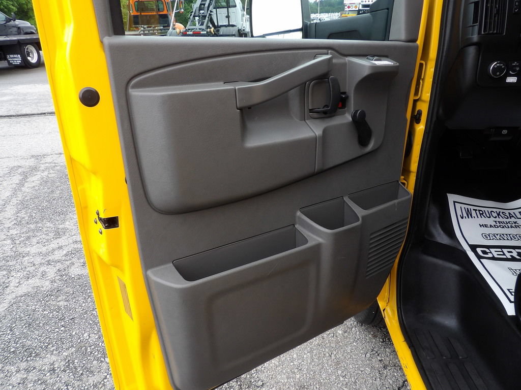 Used 2019 GMC Savana 3500 Extended w/ Driver Convenience Package RWD image 14