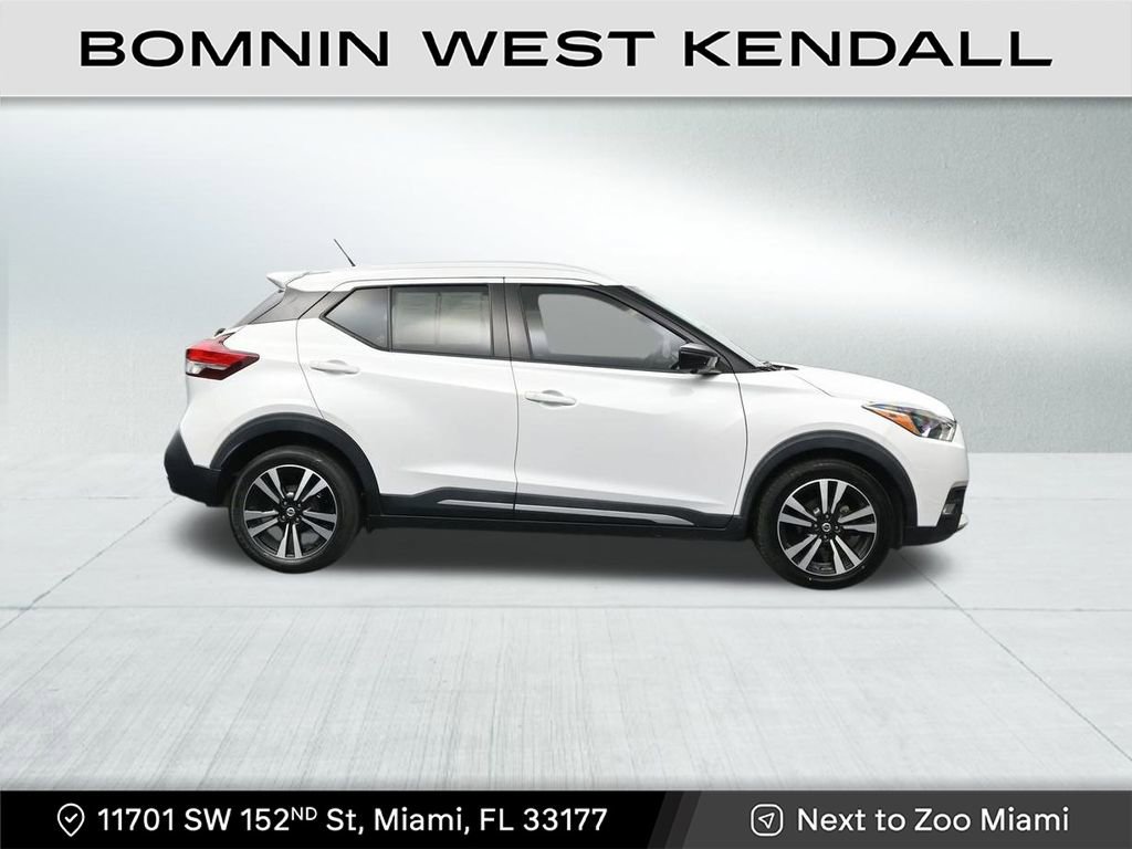 Used 2019 Nissan Kicks SR w/ SR Premium Package image 6